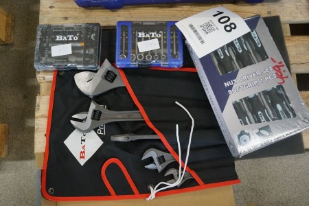 5 pieces. wrenches, bits + nut screws, Brand: Bato