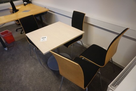 Table / chair set + whiteboard