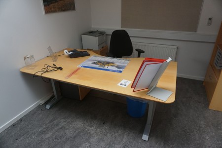 Electric raising table with office chair + shelves
