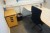 Elektrischer Hubtisch mit Bürostuhl + Bücherregal + Whiteboard