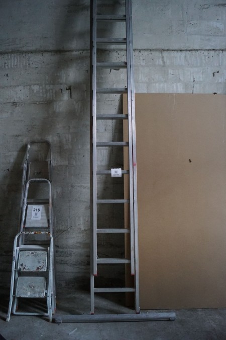Pull-out ladder in aluminum