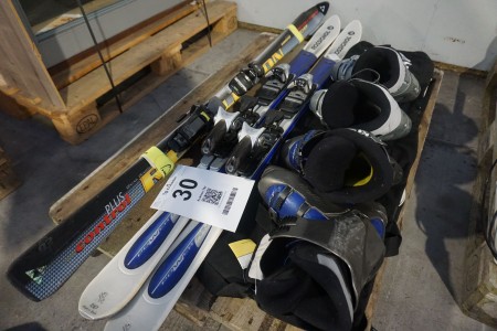 2 pairs of skis, brand: Signal and Revolution + 2 pairs of ski boots