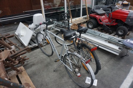 2 men's bikes, brand: Mustang and Rocky