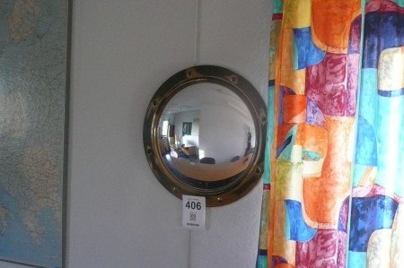 Old-fashioned butler mirror