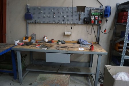 File bench in wood with drawer + workshop board