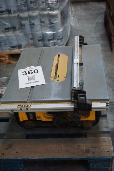Portable table saw, Brand: DeWalt, Model: DW745-QS