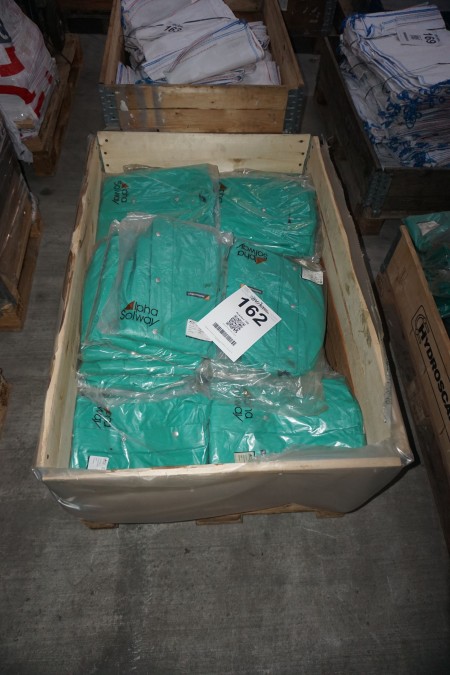 Large batch of chemical suits, Brand: Chemmaster