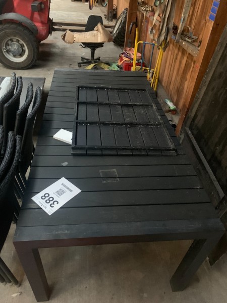 Garden table with 8 chairs