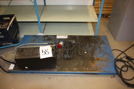 Hydraulisk løftebord, længde ca. 150 cm x bredde ca. 80 cm