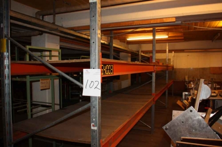 3 sections pallet rack with 13 beams, 3 feet, 3 tons. Height approx. 2.20 meters