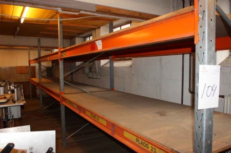 3 sections pallet racking, 12 beams. Height approx. 2.2 meters