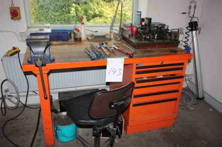 Work Bench, Huni, 150x80cm, vice + drawer + content + chair