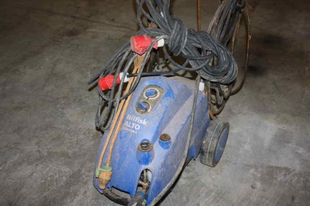 Pressure Washer, Nilfisk Alto Poseidon 5 cold water purifier. Combined Lot 190 to 207 incl. may be sold by privat treaty not later than 12. November 2012