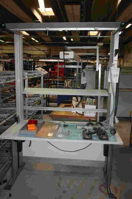 Arbejdsbord, El-hæve-/sænke, Bott, 150x75cm, + reol. Udtag for el og trykluft
