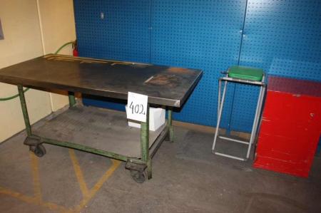 Stålbord, ca. 175x85cm, på hjul + stålbox + affaldsstativ