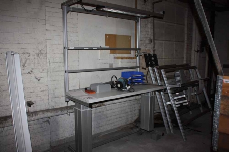 Rexroth electric raise / lower desk with light and content