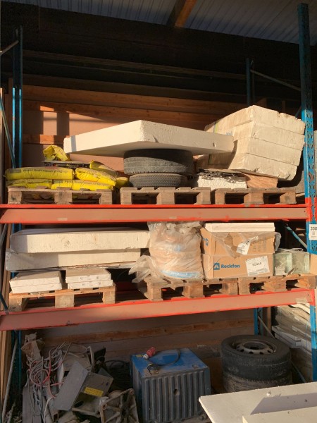 Contents of 1 subject pallet rack.