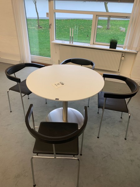 Round table incl 4 chairs
