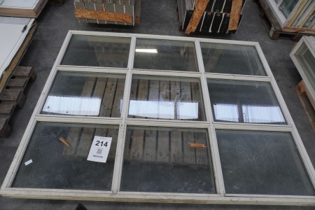 Window section with 9 panes