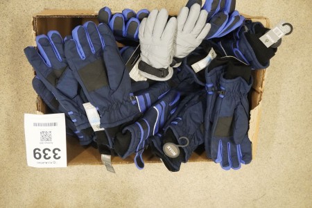 Viele Handschuhe.