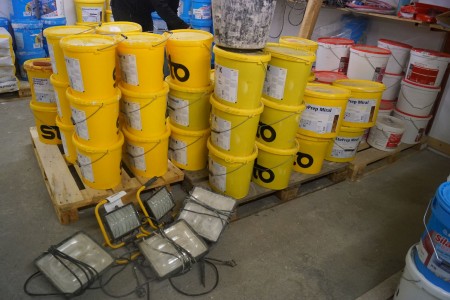 Approx. 50 buckets with facade paint