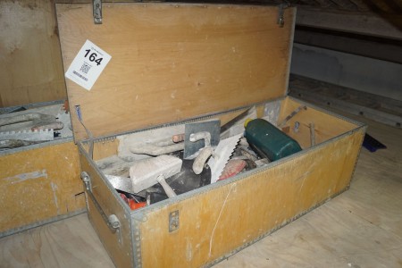 Toolbox containing various fillers