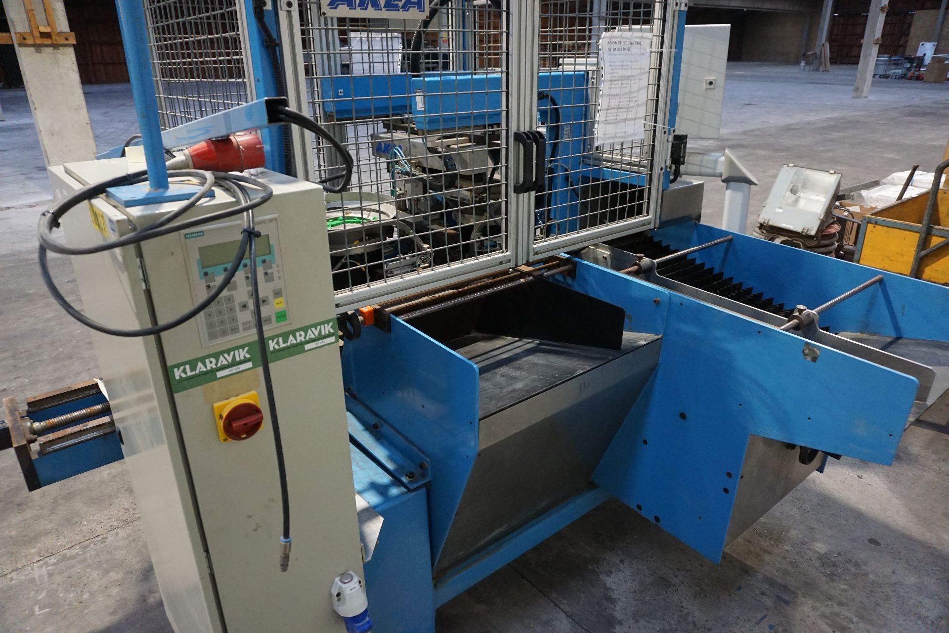 Maskine for pakning af bor i rør, mærke: AKEA - KJ Auktion