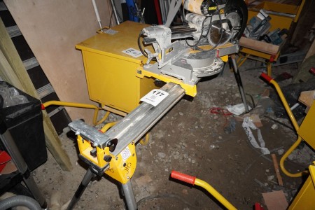 Cutting / miter saw on stand, Brand: DeWalt, Model: DWS780