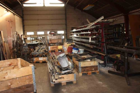 Lot metals: semi manufactured goods, clamping frames, cantilever rack, 6 m containing steel, steel rack with grid plates, plate rack with content etc.
