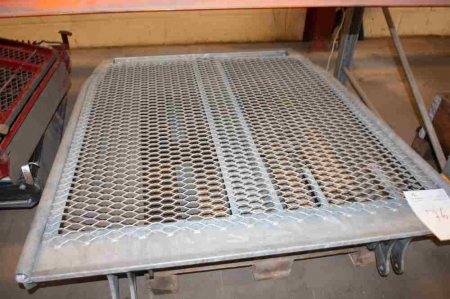 Platform for Car Lift, galvanized. Dimensions: width approx. 132 cm, length approx. 165 cm