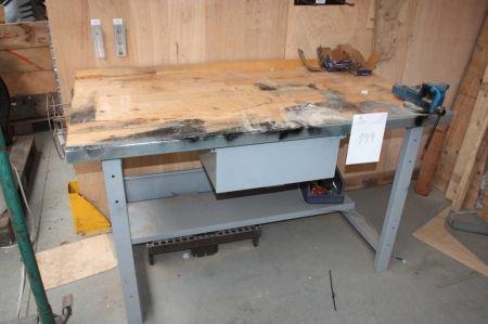 Work bench, approx. 150 x 80 cm. Vice, drawer, shelves with aluminum profiles