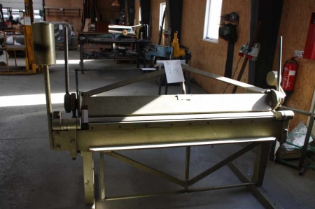 Plate bending machine, max. length: 1550 mm