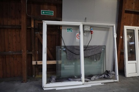 Plastic sliding door with 2 double glazing