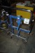 2 stk manuel/hydraulisk møbeltransporter, mærke: NH Model: 