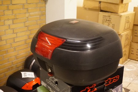 Motorcycle top box, brand: GIVI