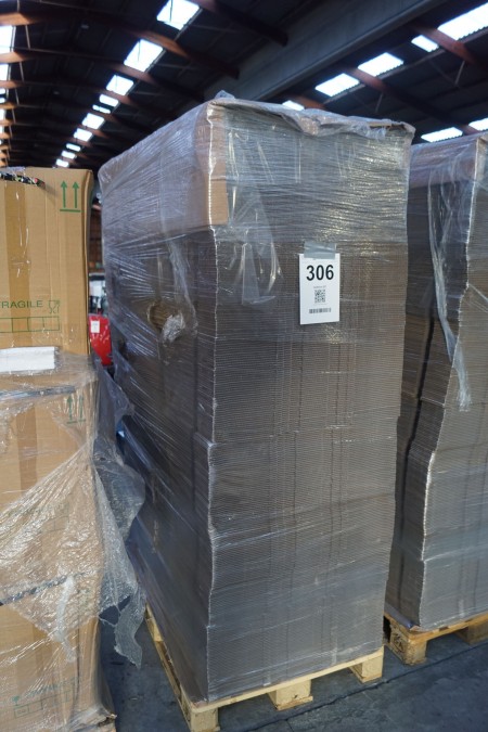 Approximately 270 folding cardboard boxes SKD