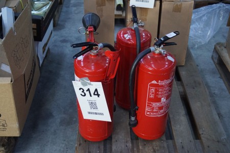 3 pcs of 9 kg frost-proof fire extinguishers + 1 pc of 2 kg carbon dioxide extinguisher