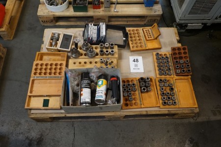 Pallet with various tool feeders