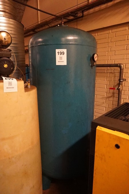 Pressure tank 1000 Liters must not be picked up until 28 April