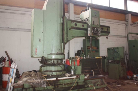 Radial Drilling / Milling Machine MAS VRP8A + various accessories
