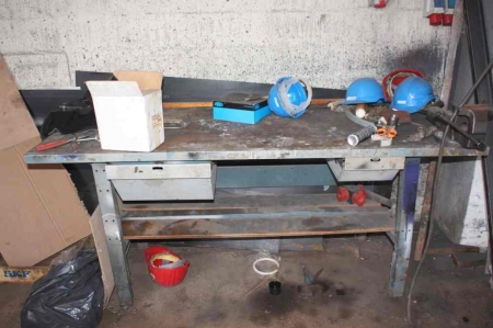 Work Bench with 2 drawers with content, Dimensions: 200 x 80 cm
