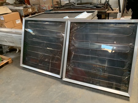 Large batch of parts for the production of solar cells.