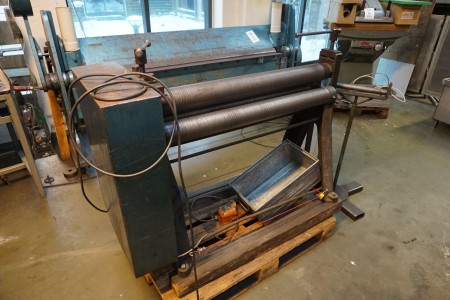 Plate roller with motor