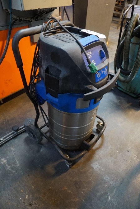 Industrial vacuum cleaner, Brand: Nilfisk alto, Model .: Attix