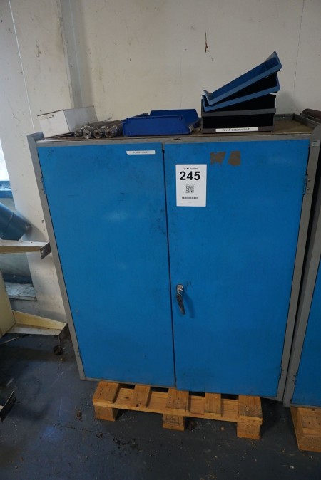 Tool cabinet with contents, Brand: Finnerup