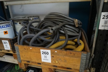Lot of flex hoses