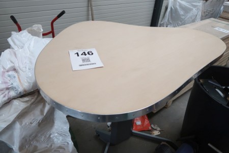 Hæve / sænke bord, ca. D105xW130 cm, strømforsyning mangler