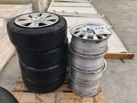 2 sets of rims for BMW 3 Series E46
