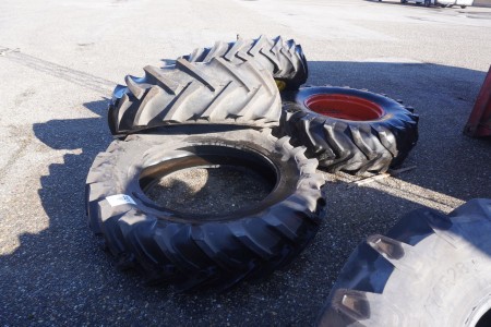 2 pcs. tractor tires + twin wheels + tires with rims