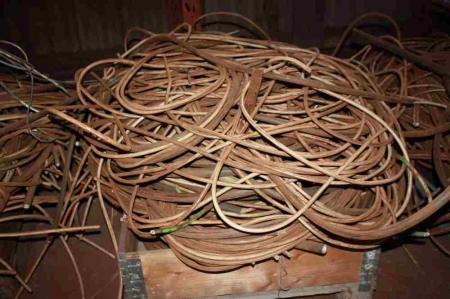 Pallet with electric cable